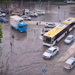 Nakon vala vrućine u Grčkoj grmljavinska nevremena i urbane poplave